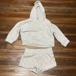 Reebok Sweater Shirt and Shorts Set Size 12 months